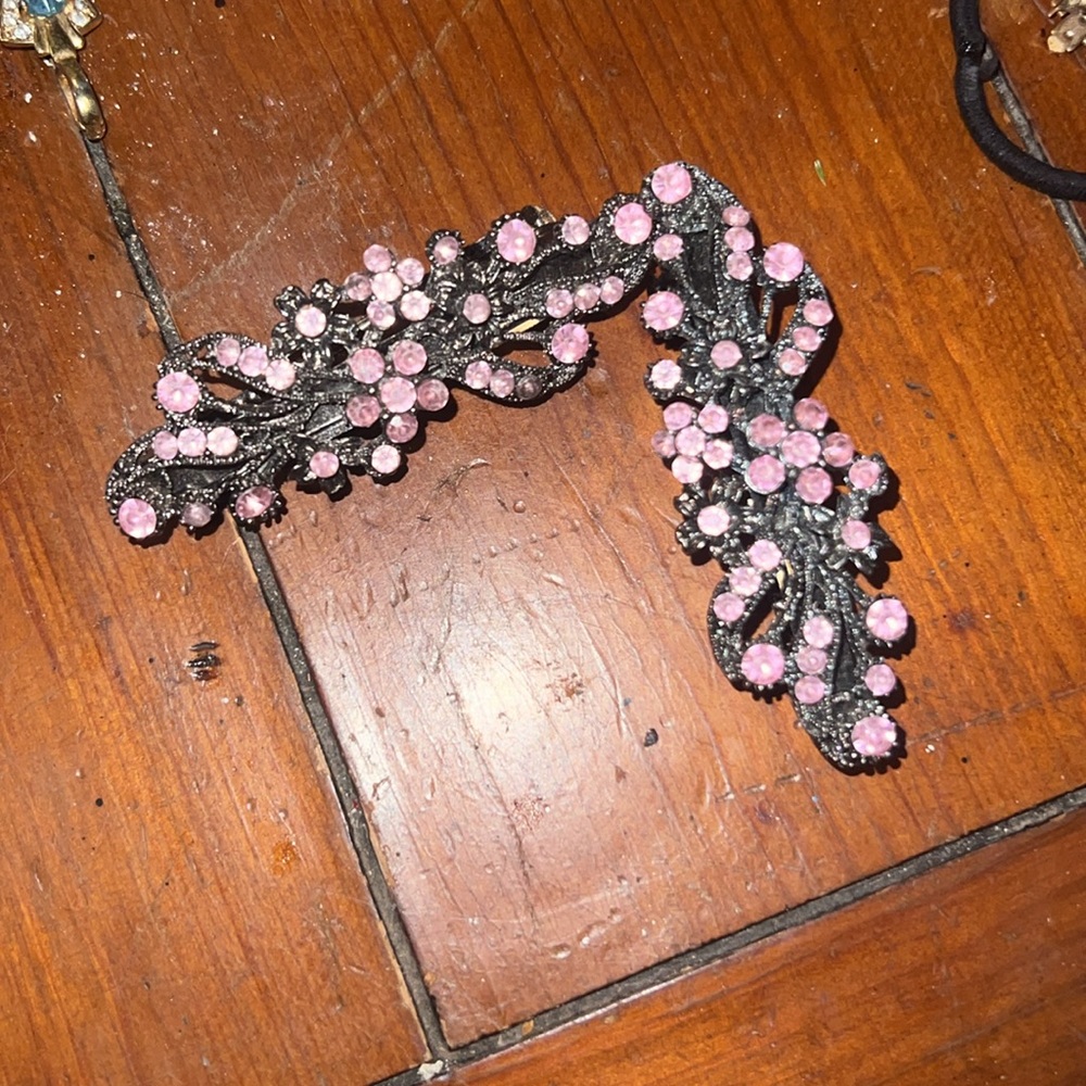 Hair clips - Picture 8 of 9